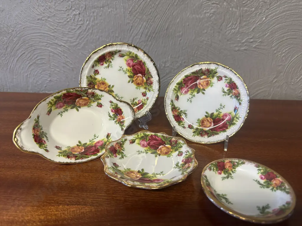 Royal Albert Old Country Roses Bone China Made In England Selection Of Demi Dishes Image 1++