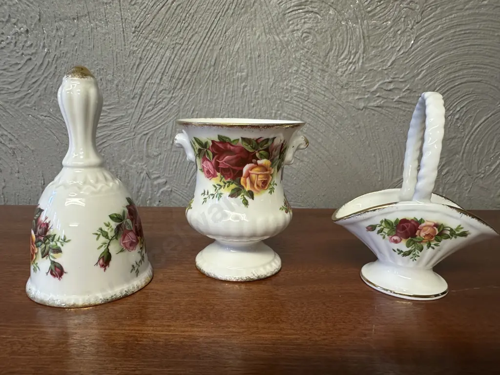 Royal Albert Old Country Roses Bone China Made In England Urn Shaped Vase, Bell & Basket Image 1++