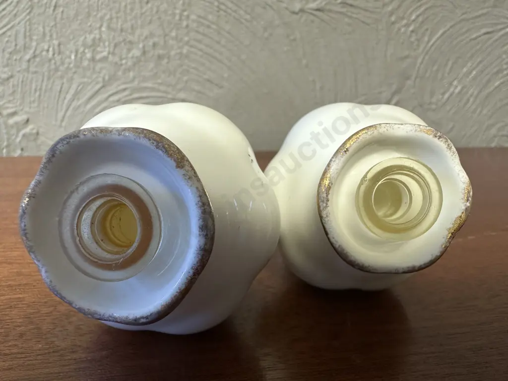 Royal Albert Old Country Roses Bone China Made In England Pair Of Salt & Pepper Shakers Image 1++