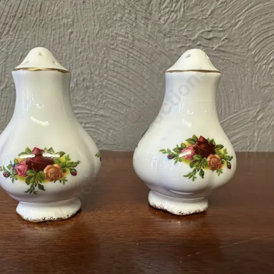 Royal Albert Old Country Roses Bone China Made In England Pair Of Salt & Pepper Shakers