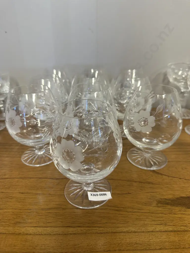 Royal Albert Glasses Old Country Roses Etched Crystal Flowers Brandy Glasses / Cognac Snifters - Set of Ten Image 1++