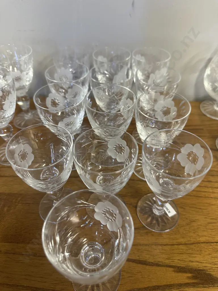 Royal Albert Glasses Old Country Roses Etched Crystal Flowers Sherry Glasses - Set of Thirteen Image 1++