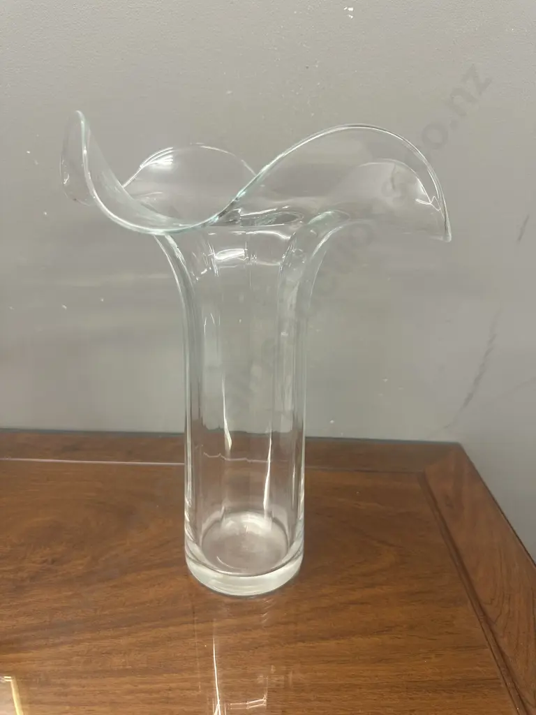Unique Vintage Tall Clear Vase With Fluted Edges H33cm. Image 1++