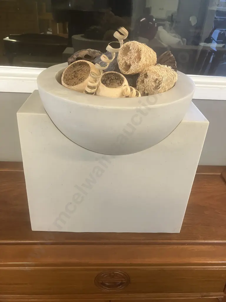 Austin Garden Sculpture - Cold Cut Outdoor Sculpture "Contemporary Planter" (Solid Base H36.5cm) Image 1++