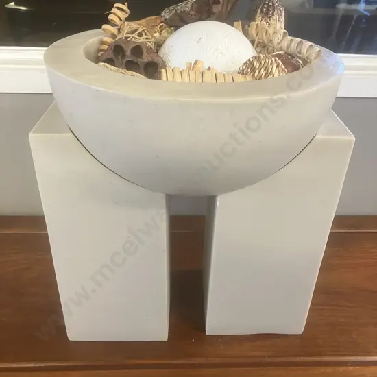 Austin Garden Sculpture - Cold Cut Outdoor Sculpture "Contemporary Planter" (Split Base H36.5cm)