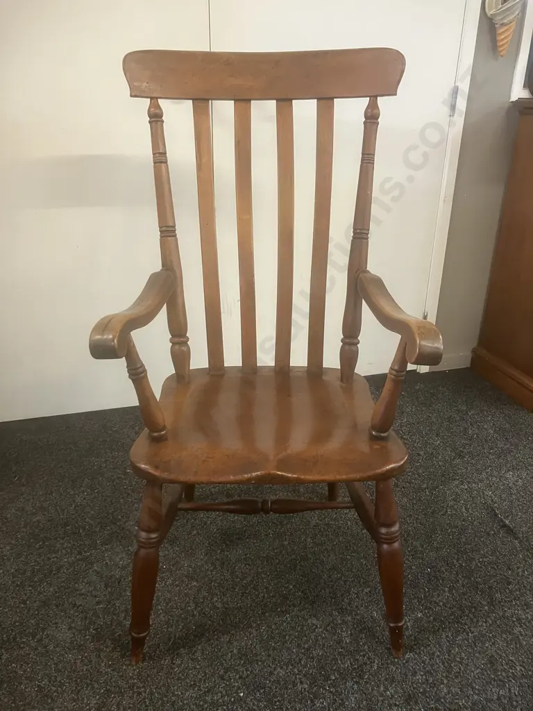 Large Antique Victorian Windsor Armchair. H111 W58 D64cm Image 1++
