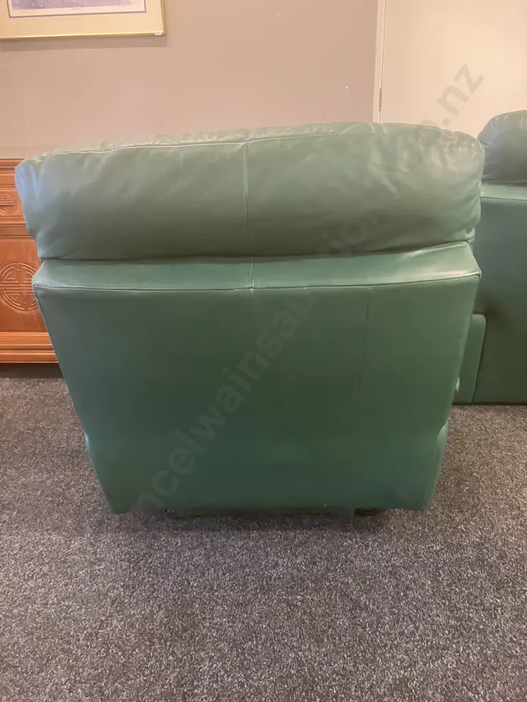 KOVACS Green Leather 2 Seater Sofa With 2 Recliner Armchairs. Adjusting Headrests Image 1++