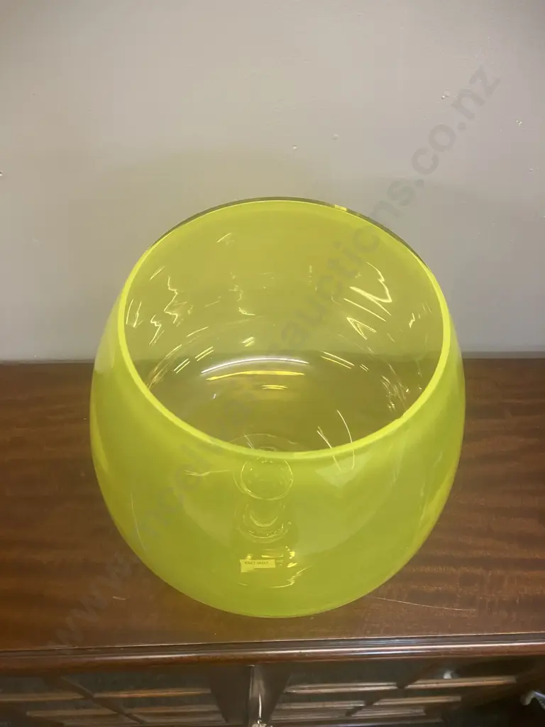 Vintage Large Yellow Art Glass Mid-Century Brandy Balloon / Vase. 32 x 24cm Image 1++
