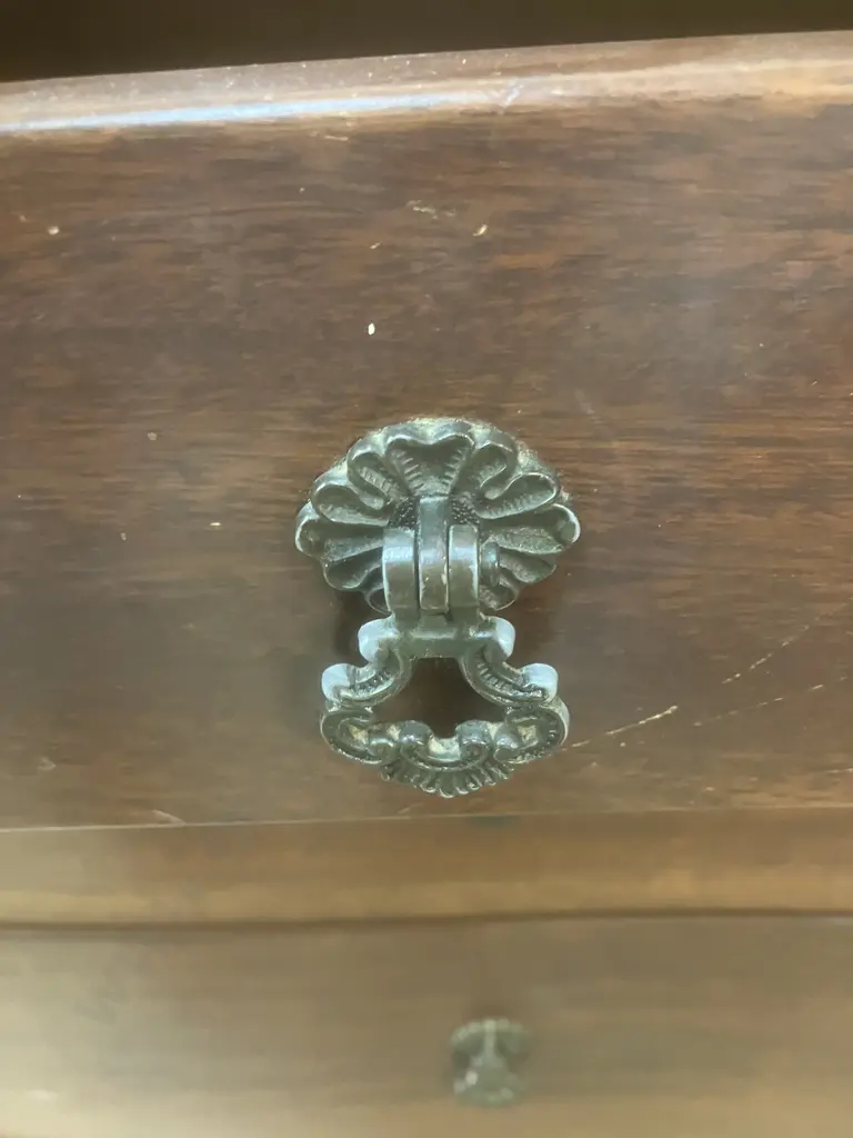 Mahogany Serpentine Front Ten Drawer Dresser On Cabriole Legs. H93 L167 D45cm Image 1++