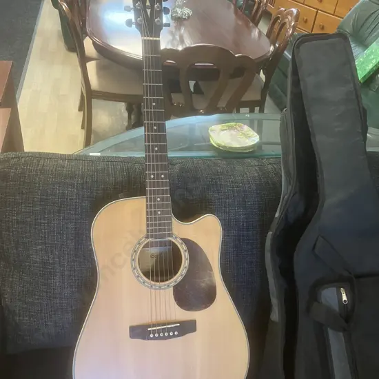 Cort MR700 Acoustic Guitar With FISHMAN ISYS+, Padded Carry Bag & Strap