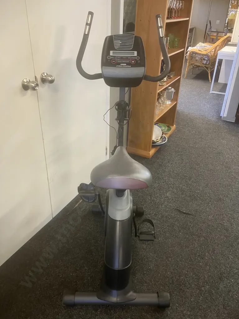 Pro-Form 245 ZLZ Exercise Bike Image 1++