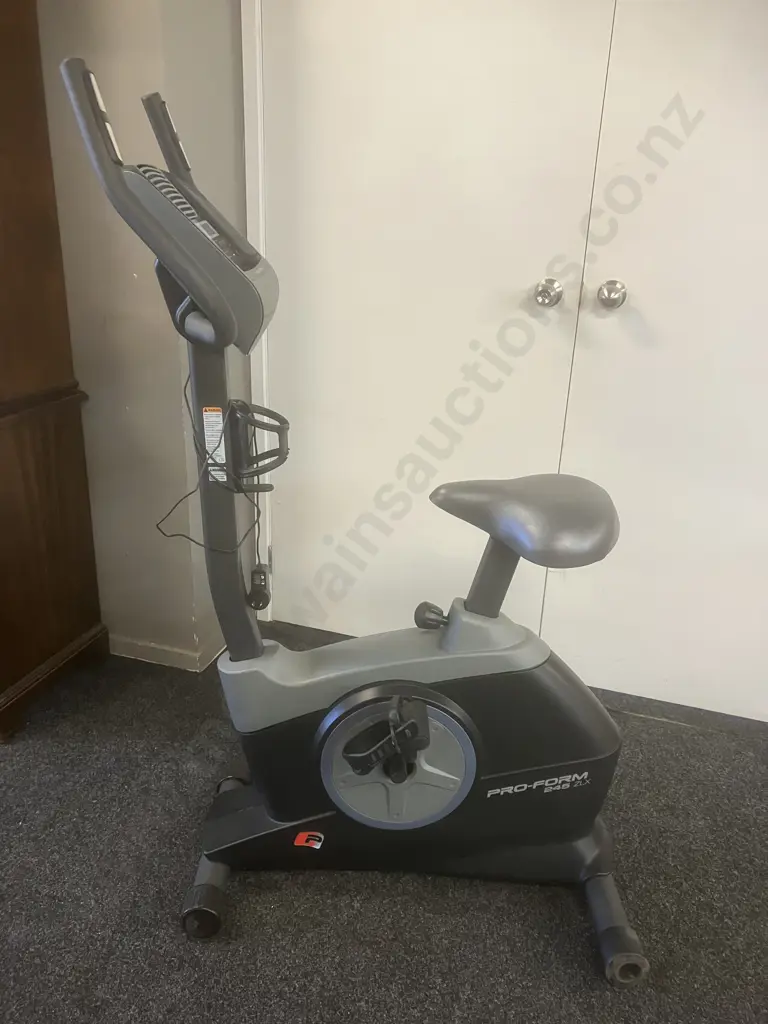Pro-Form 245 ZLZ Exercise Bike Image 1++
