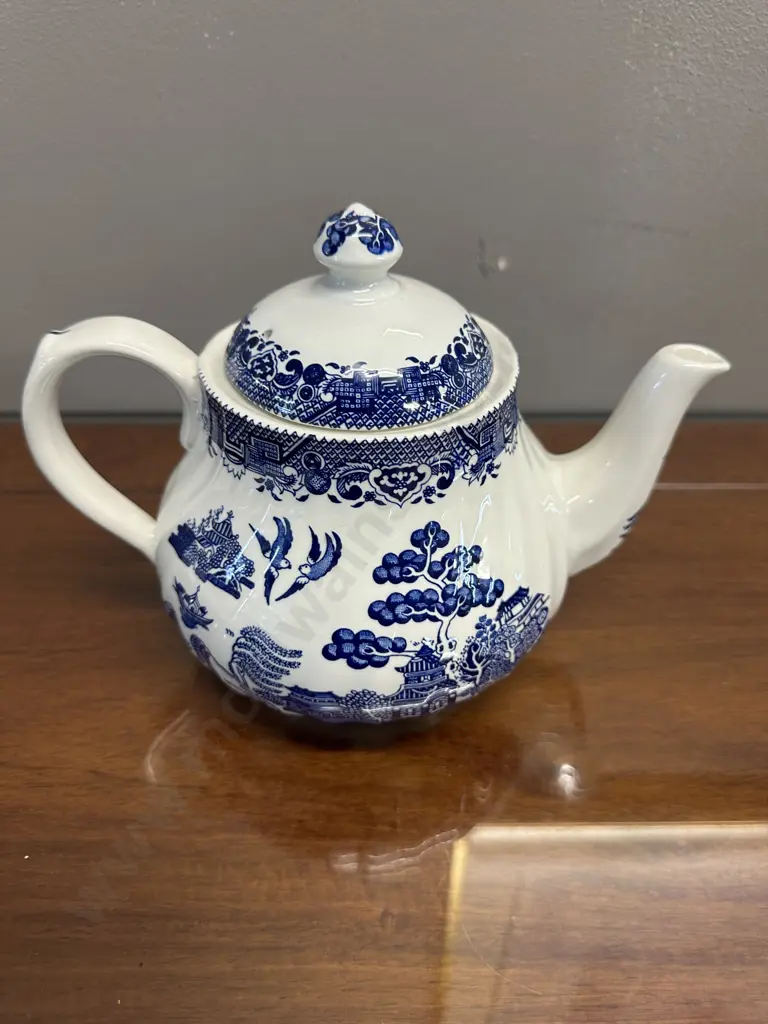Staffordshire Blue & White Willow Teapot Image 1++