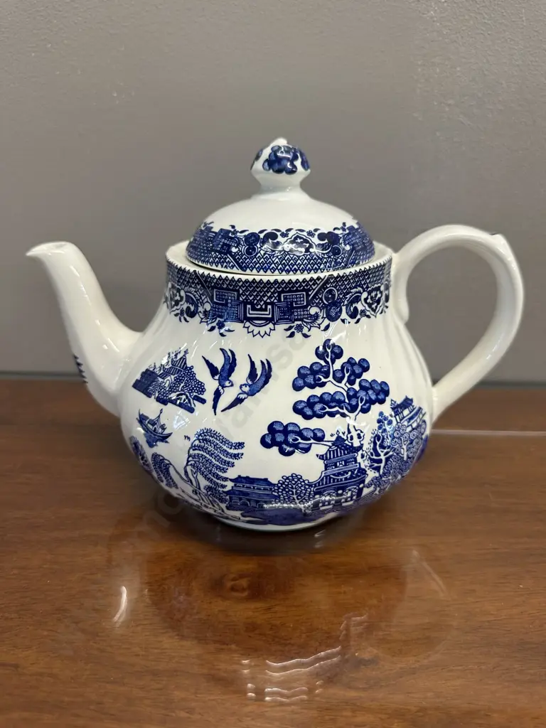 Staffordshire Blue & White Willow Teapot Image 1++