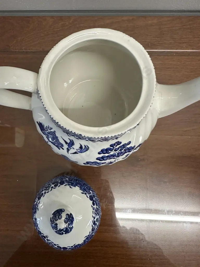 Staffordshire Blue & White Willow Teapot Image 1++