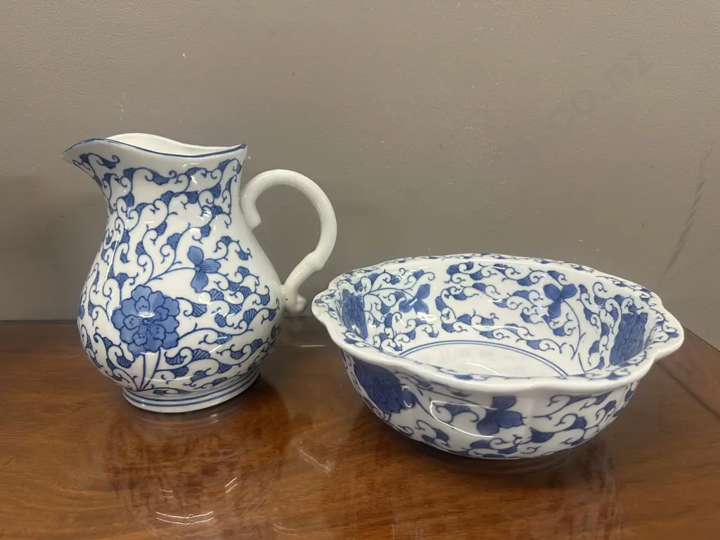 Vintage Blue & White Chinosierie Porcelain Wash Bowl & Jug Image 1++