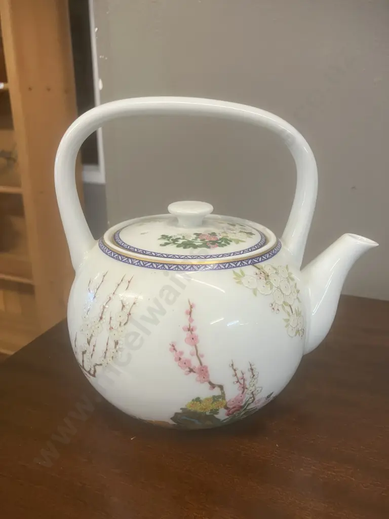 12 Months Japanese Tea Cups Franklin Mint Porcelain Kinuko Yamabe (1981) With Twelve Months Of the Year Teapot (1983) Image 1++
