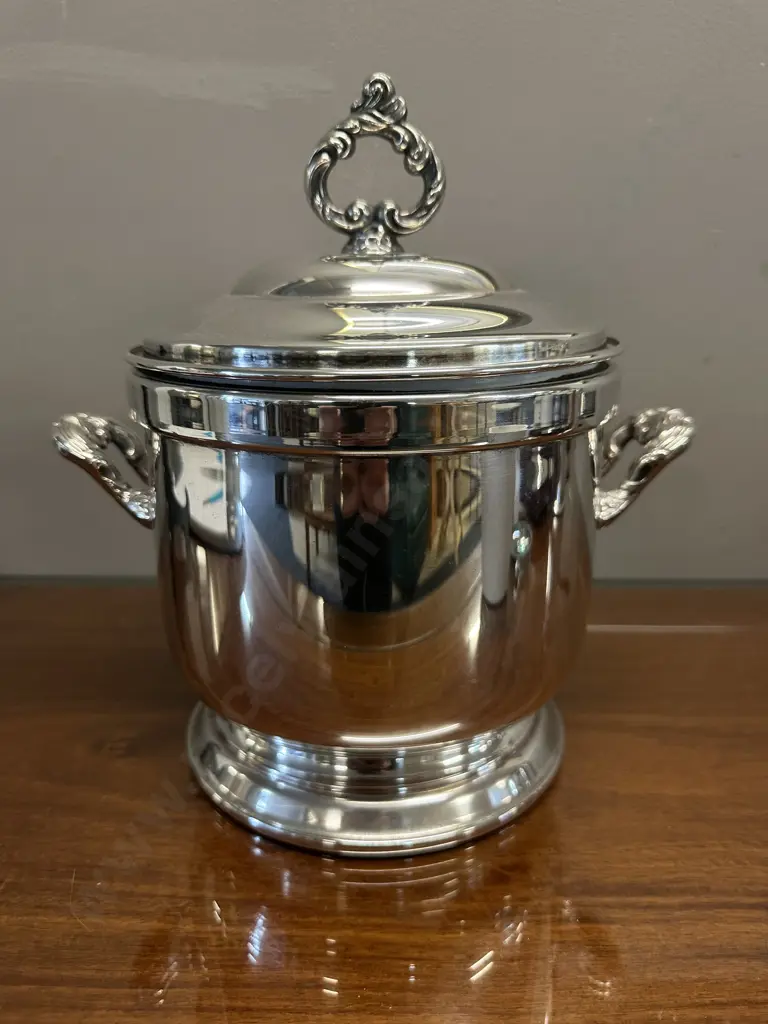 Oneida Victorian Style Silver Plated Ice Bucket With Lid Image 1++