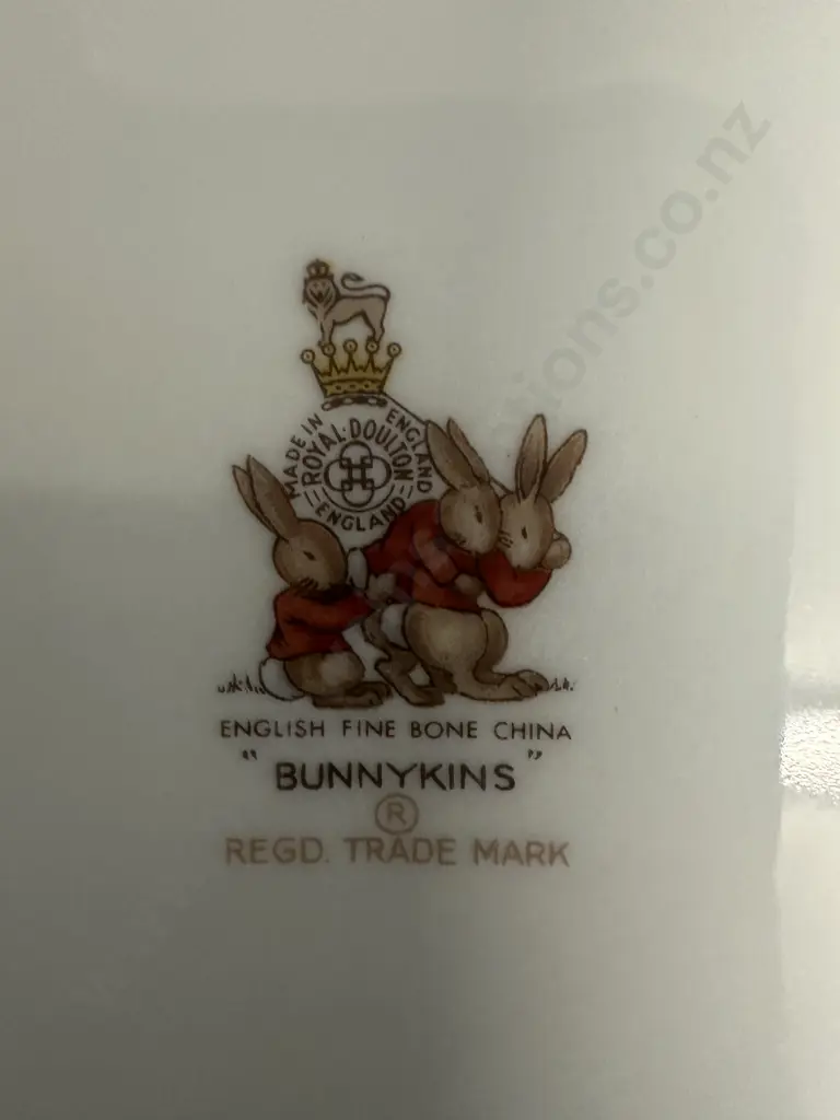 Vintage Royal Doulton Bunnykins Rimmed Cereal Bowl 'Bath Time' Image 1++