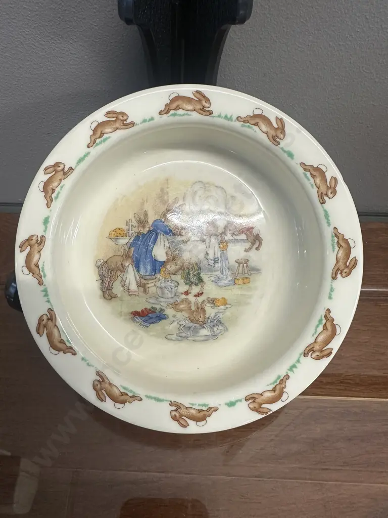 Vintage Royal Doulton Bunnykins Rimmed Cereal Bowl 'Bath Time' Image 1++
