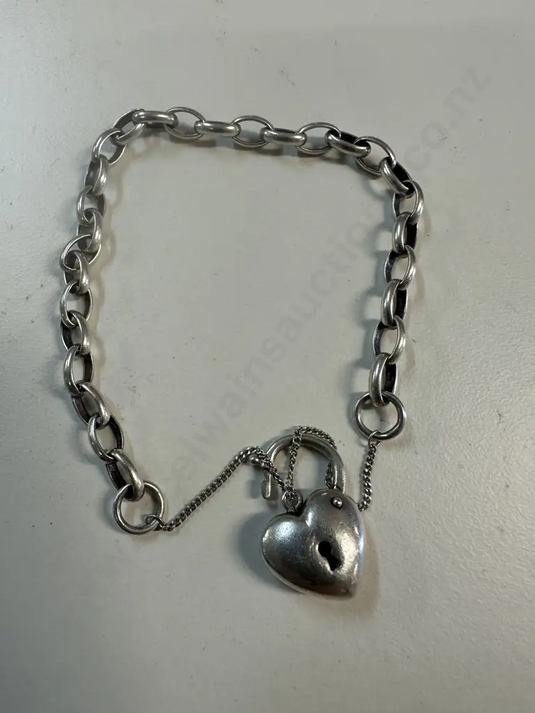 Belcher Chain Bracelet With Love Heart Clasp Stamped 925 Image 1++