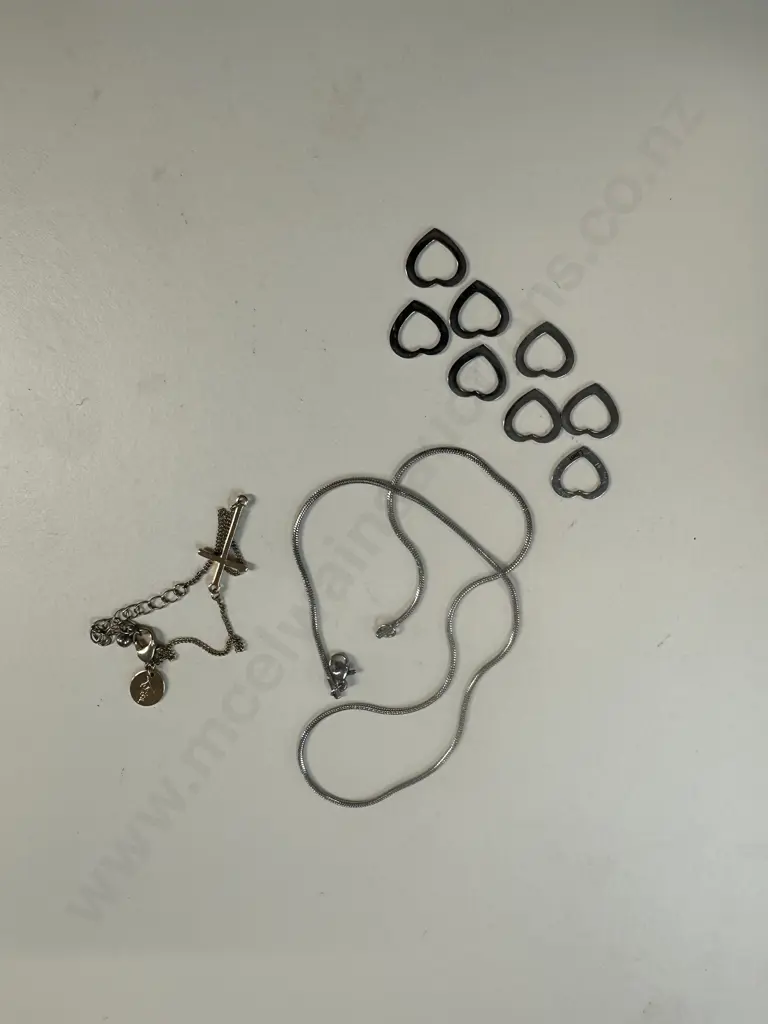 Necklace, Bracelet & Assorted 8 Named Love Hearts Image 1++