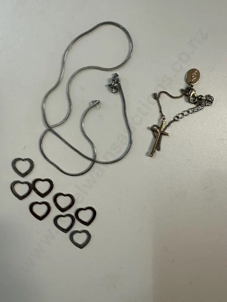 Necklace, Bracelet & Assorted 8 Named Love Hearts Image 1++