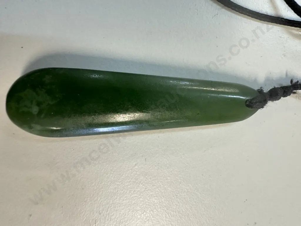Greenstone On Black Rope 6cm. Image 1++