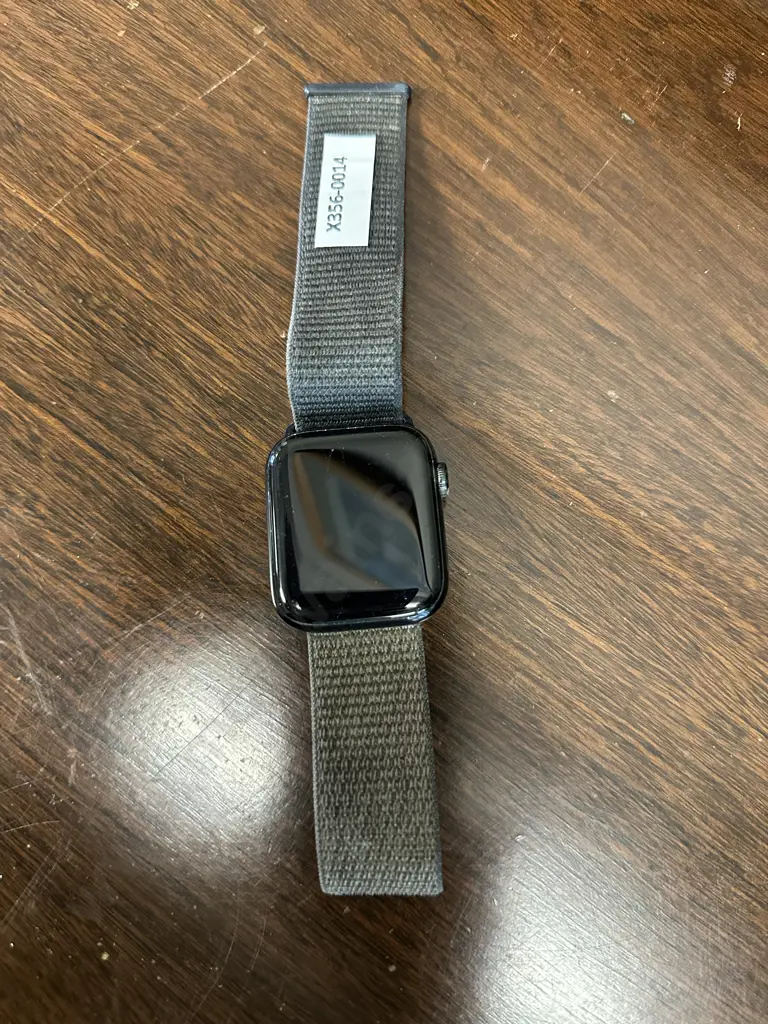 Apple Watch / Pedometer Image 1++
