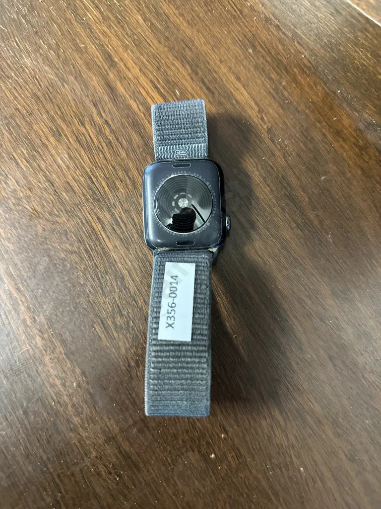 Apple Watch / Pedometer Image 1++