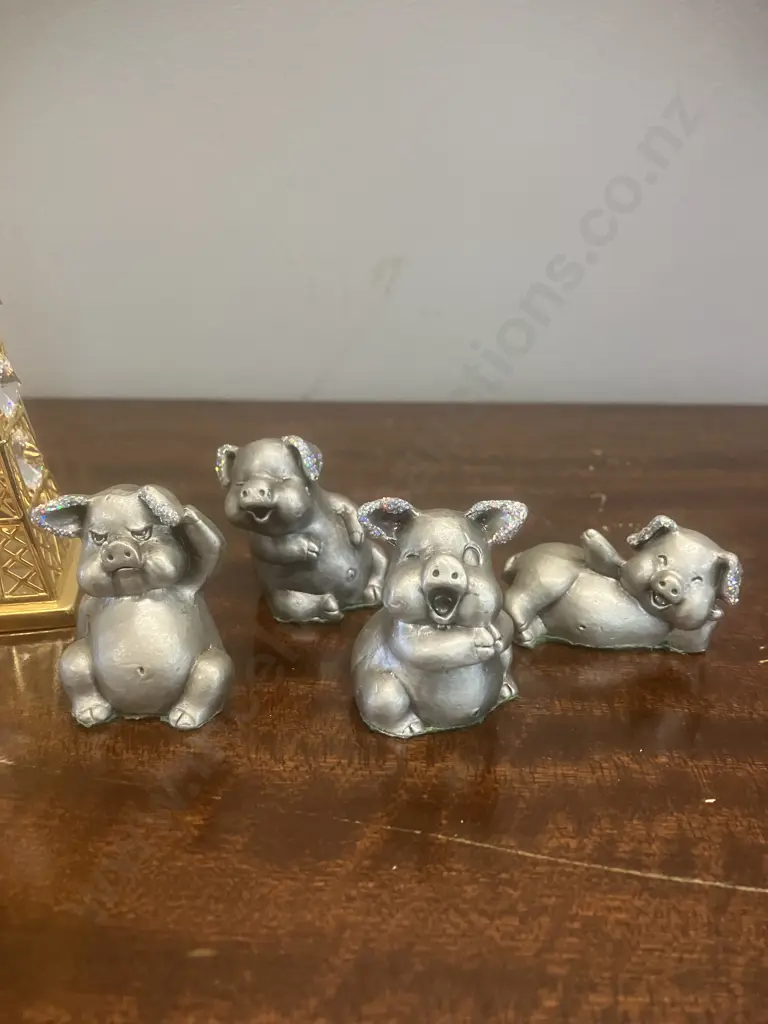 Pewter & Crystal Ornaments Image 1++