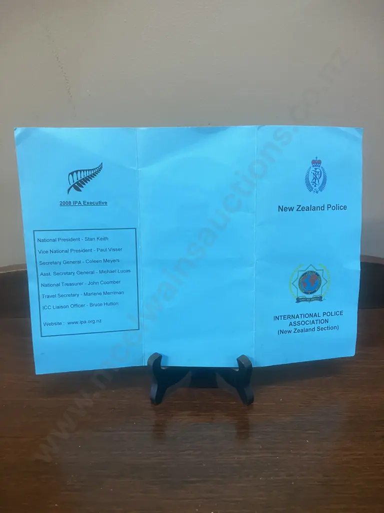 Rare New Zealand Police Shoulder Patch on a International Police Association (NZ Section) History Card Image 1++