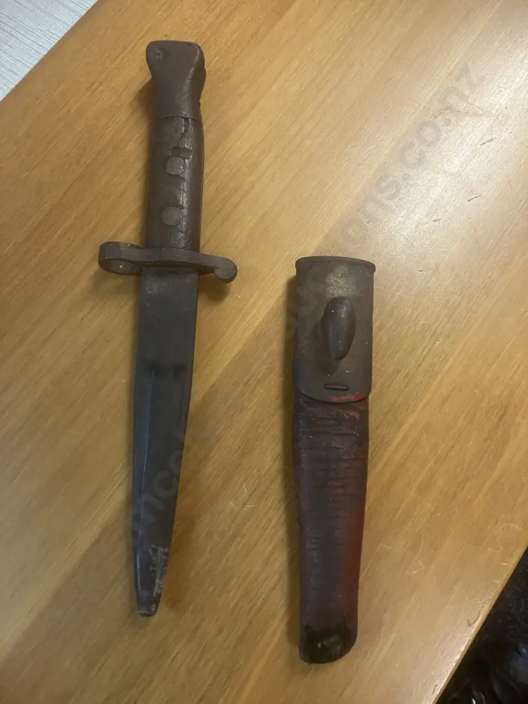 British Pattern 1888 Mk1 Type II Lee Metford Bayonet With Leather Scabbard Image 1++