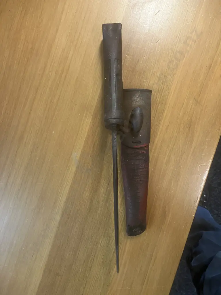 British Pattern 1888 Mk1 Type II Lee Metford Bayonet With Leather Scabbard Image 1++