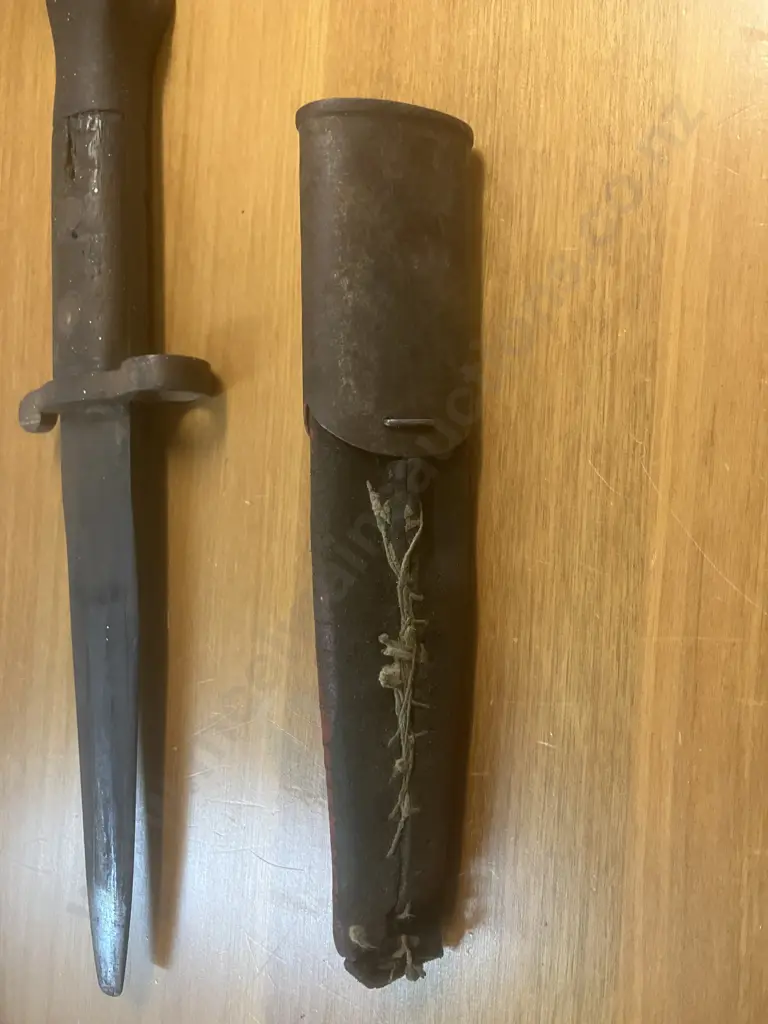 British Pattern 1888 Mk1 Type II Lee Metford Bayonet With Leather Scabbard Image 1++