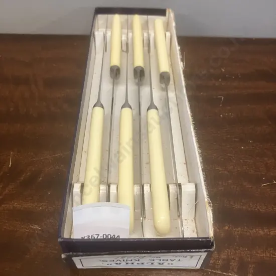 W. Whiteley Ltd Sheffield Cutlery Butter Knives - Box of Six