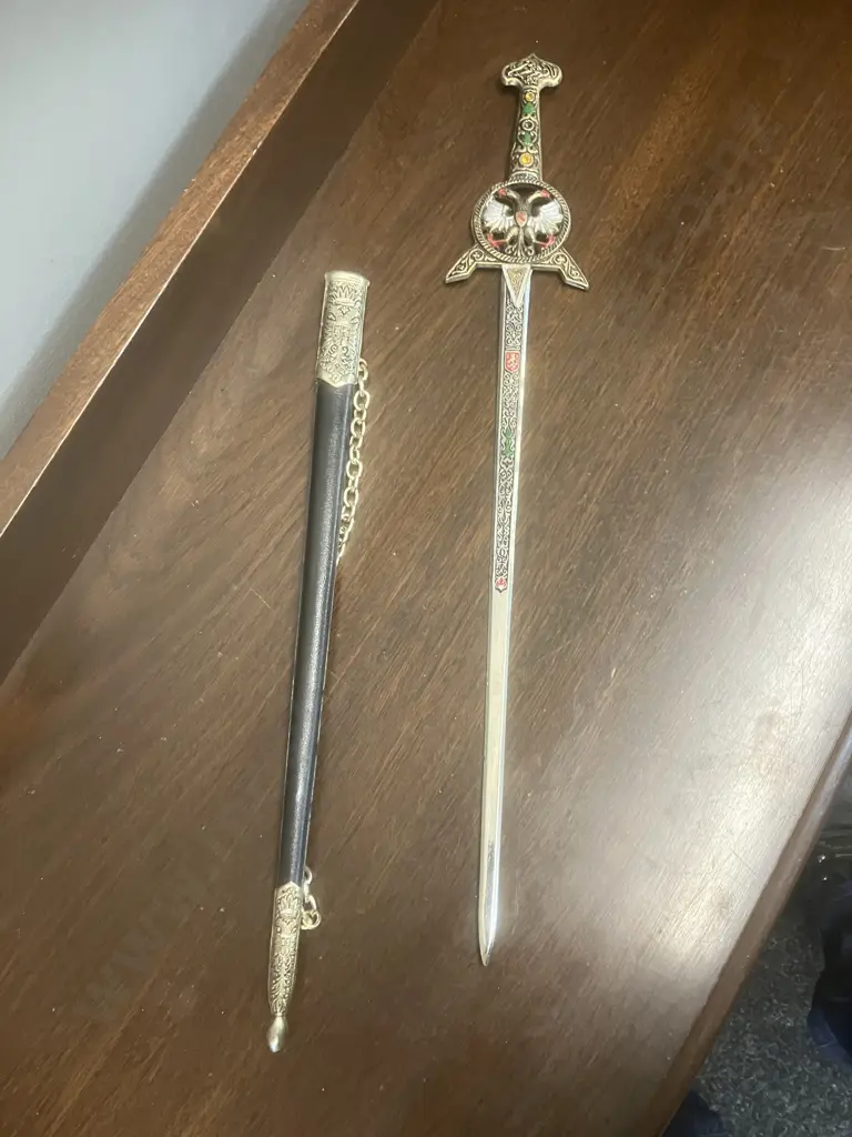 Decorative 47cm Sword With Engraved Blade And Sheath Image 1++