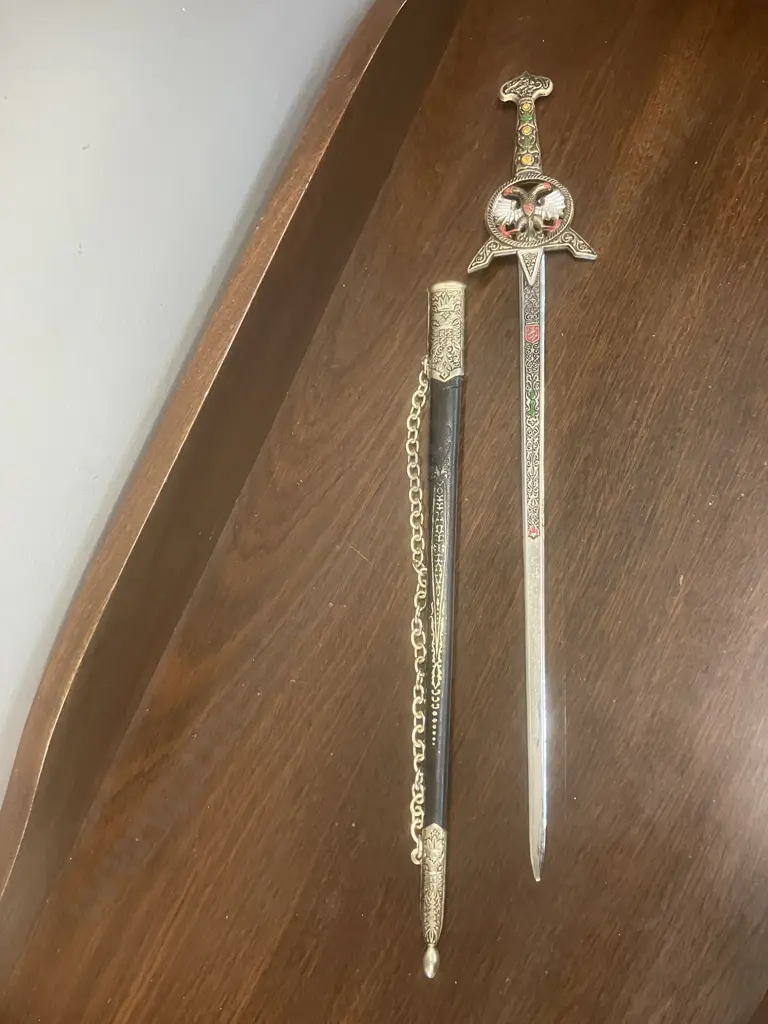 Decorative 47cm Sword With Engraved Blade And Sheath Image 1++