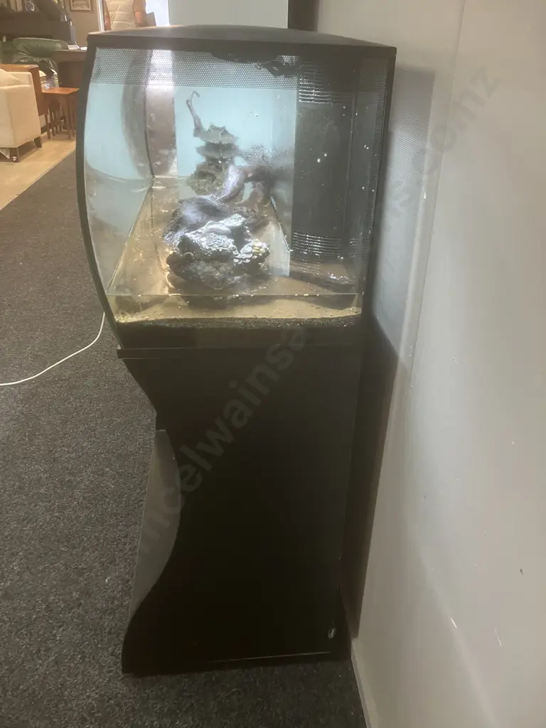 Fluval Flex 123 Litre Aquarium With Flex Cabinet & Assorted Aquarium Items. H114 W82.5 D39.5cm Image 1++