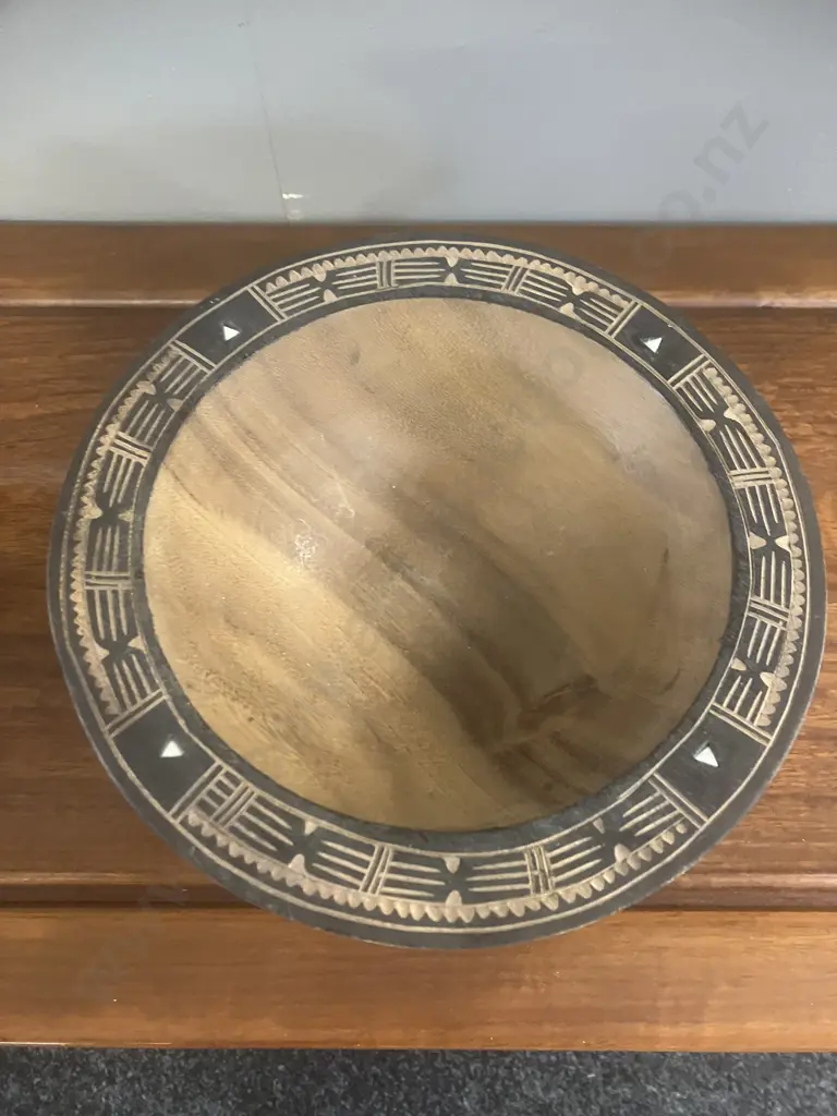 24cm Top Carved Tanoa / Kava Bowl With 2 x Coconut Shell Bilo Image 1++