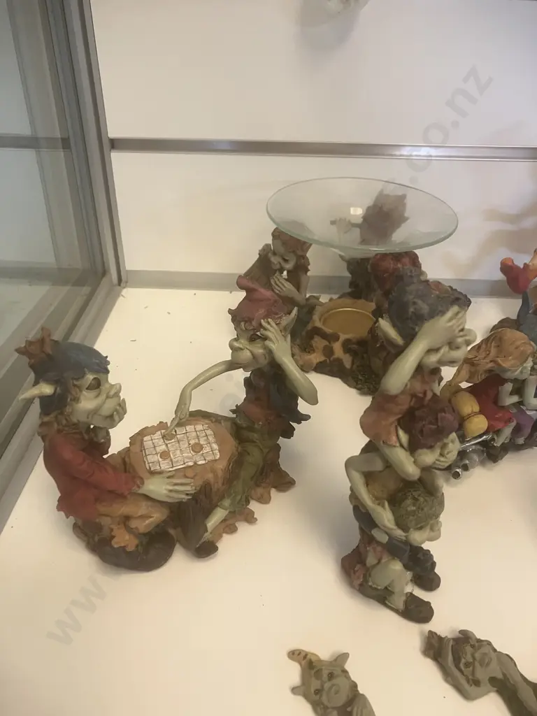 Pixie Figurines x 23 Image 1++