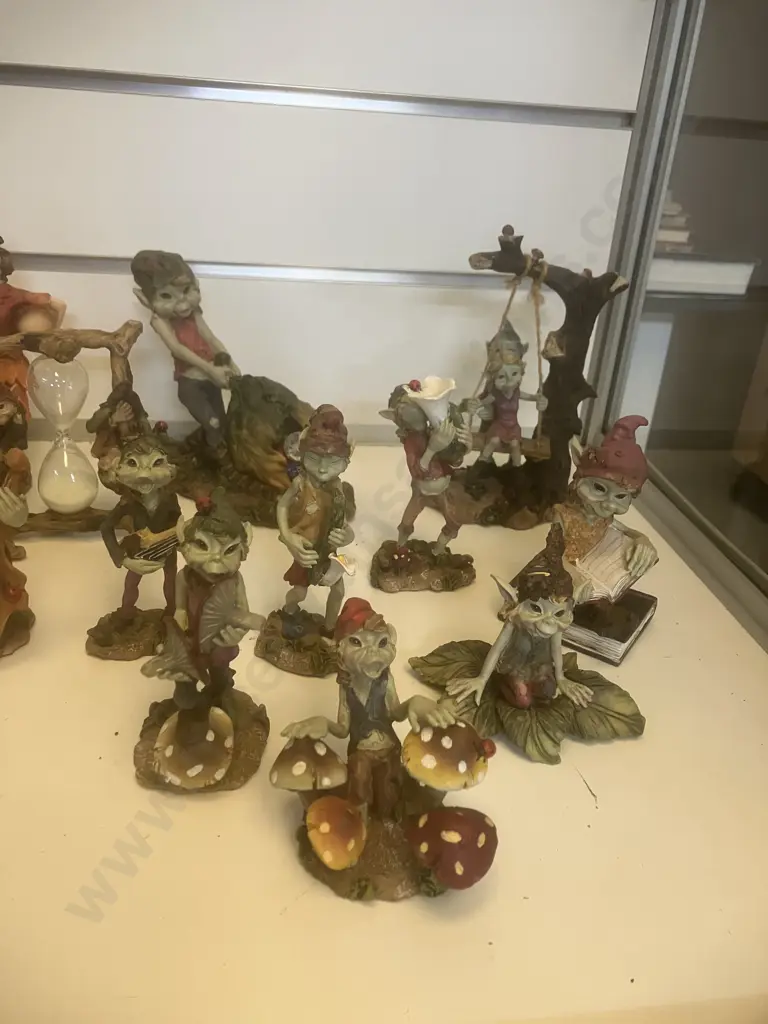 Pixie Figurines x 23 Image 1++