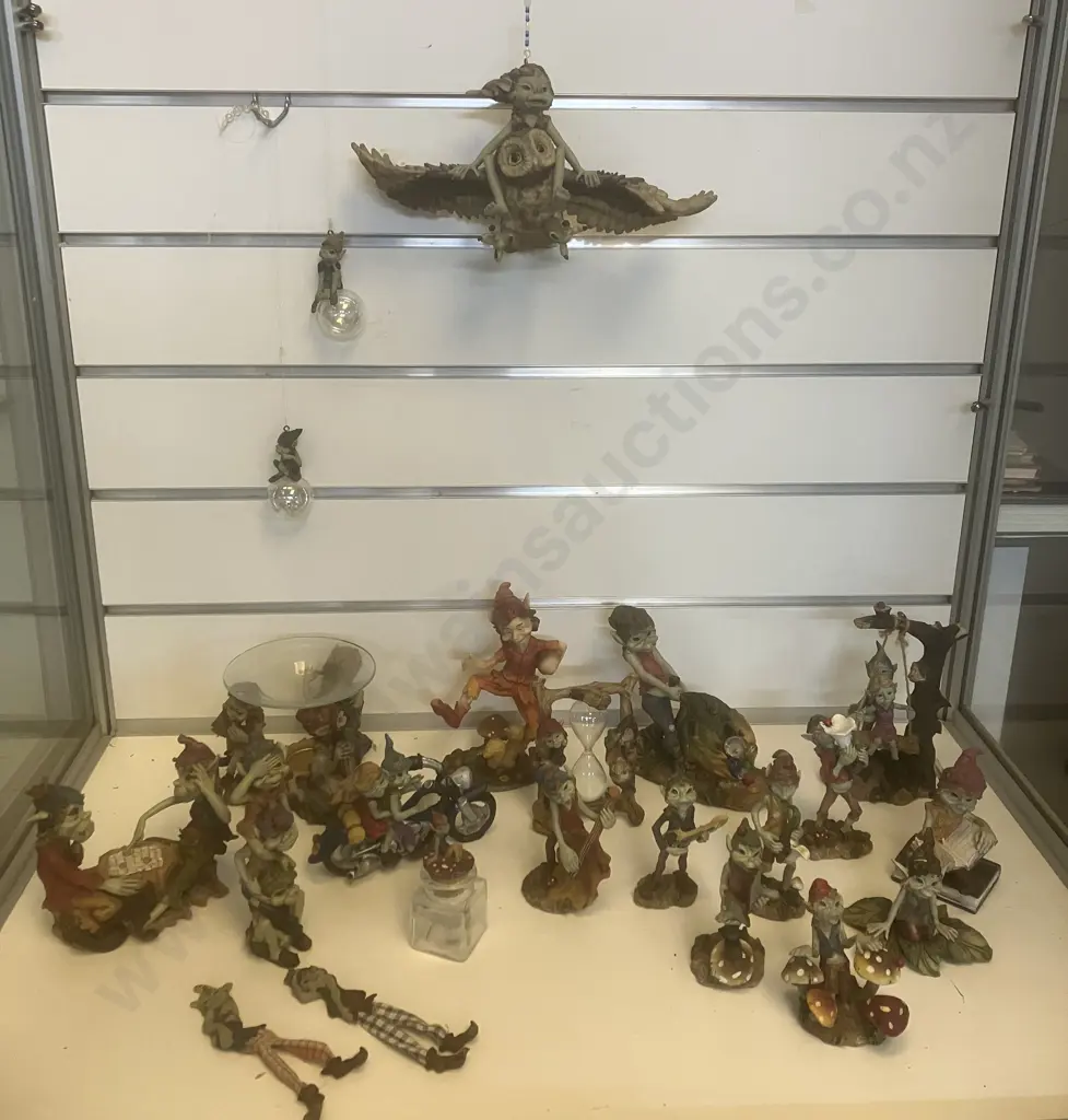 Pixie Figurines x 23 Image 1++