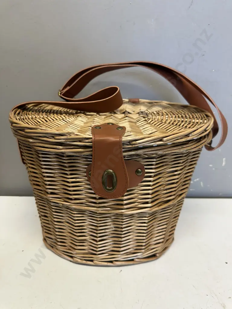 New Woven Cane Hamper Set Image 1++