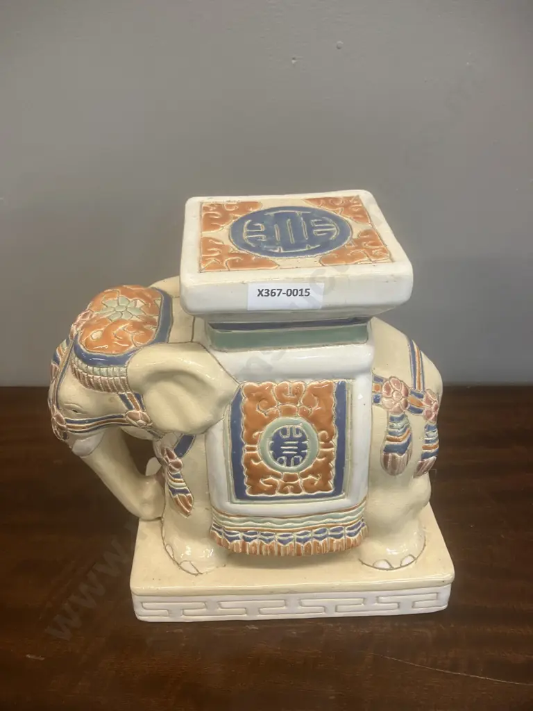 Ceramic Elephant Pedestal. H23cm Image 1++