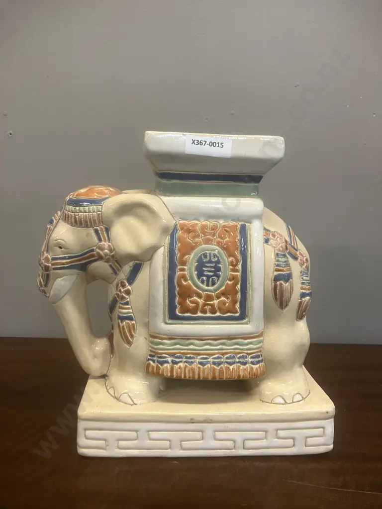 Ceramic Elephant Pedestal. H23cm Image 1++