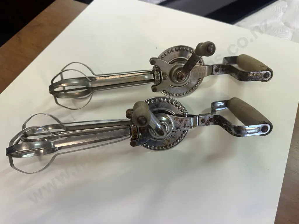 Pair Of Vintage 'Swift Whip' Double Egg Beaters Image 1++
