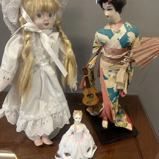 Royal Doulton Figurine 'Peggy Davis' Japanese Doll & Porcelain Doll