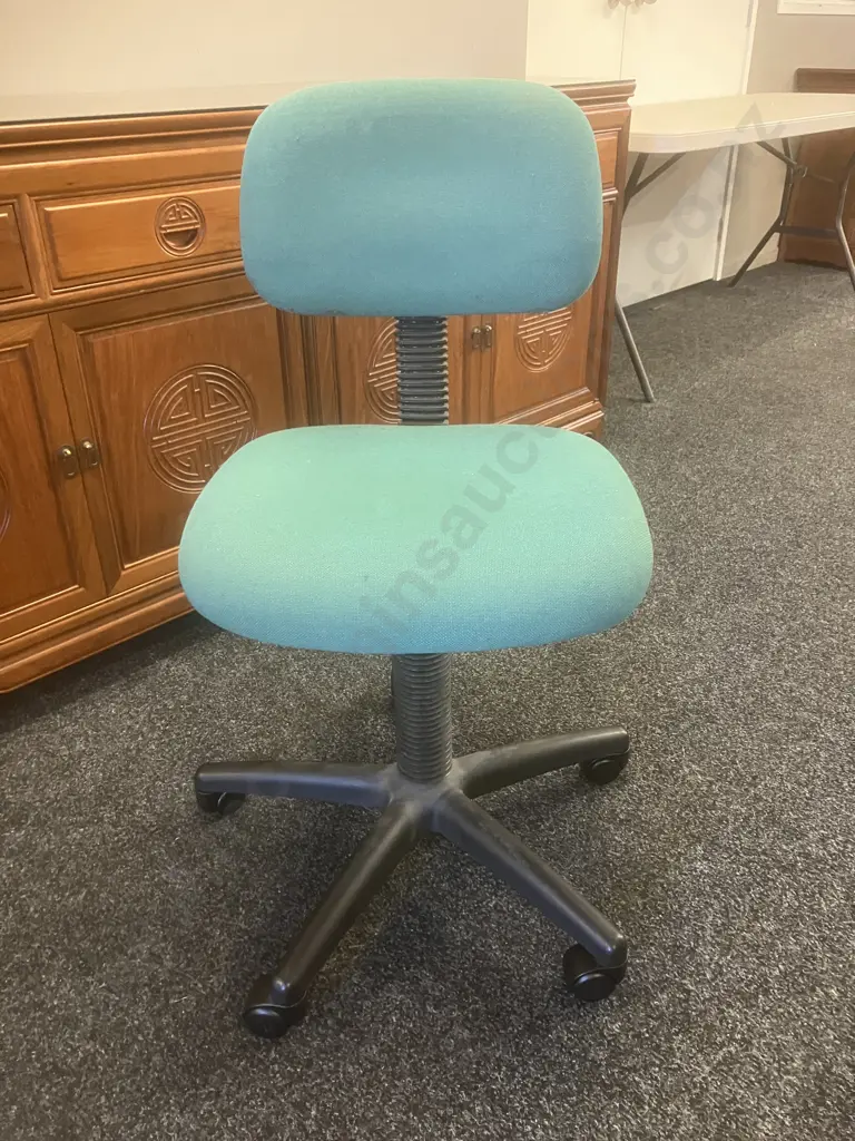 Dawell Furniture Gaslift Desk Chair - Green Image 1++