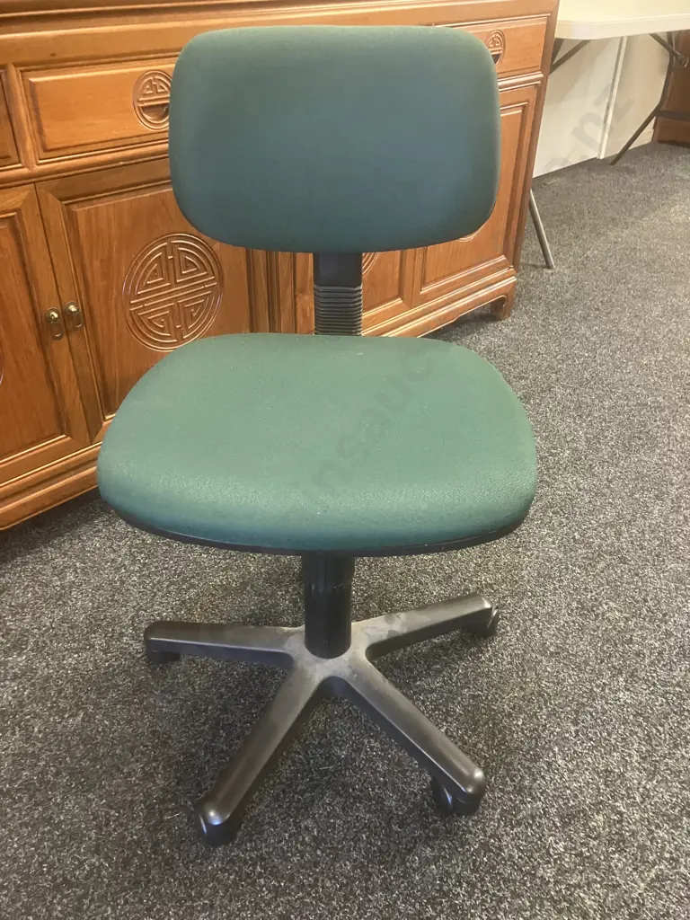 Green Gaslift Desk Chair Image 1++